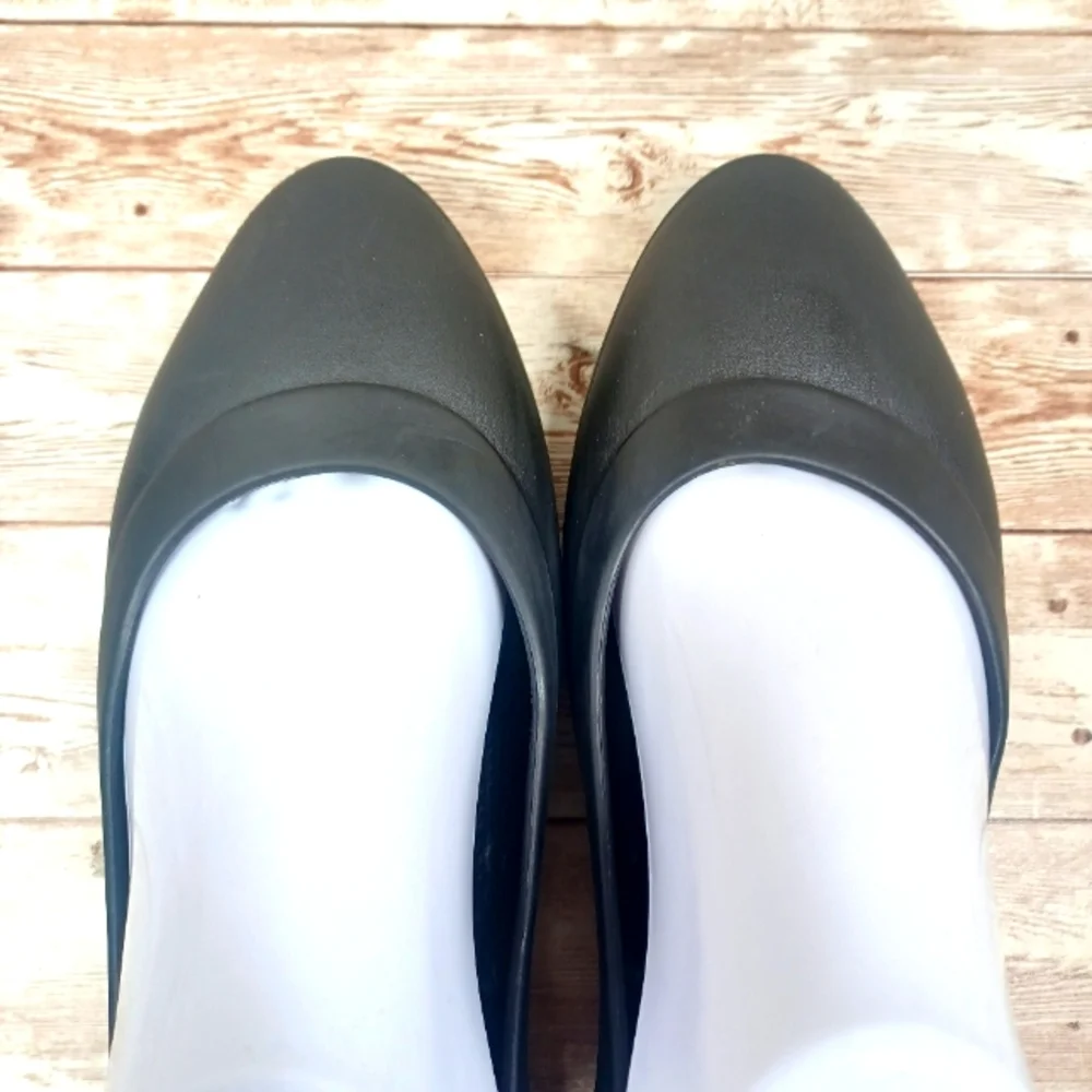 CROCS Solid Black Flat Ballet Loafer Slipper Dress Shoes Iconic Comfort Size 9